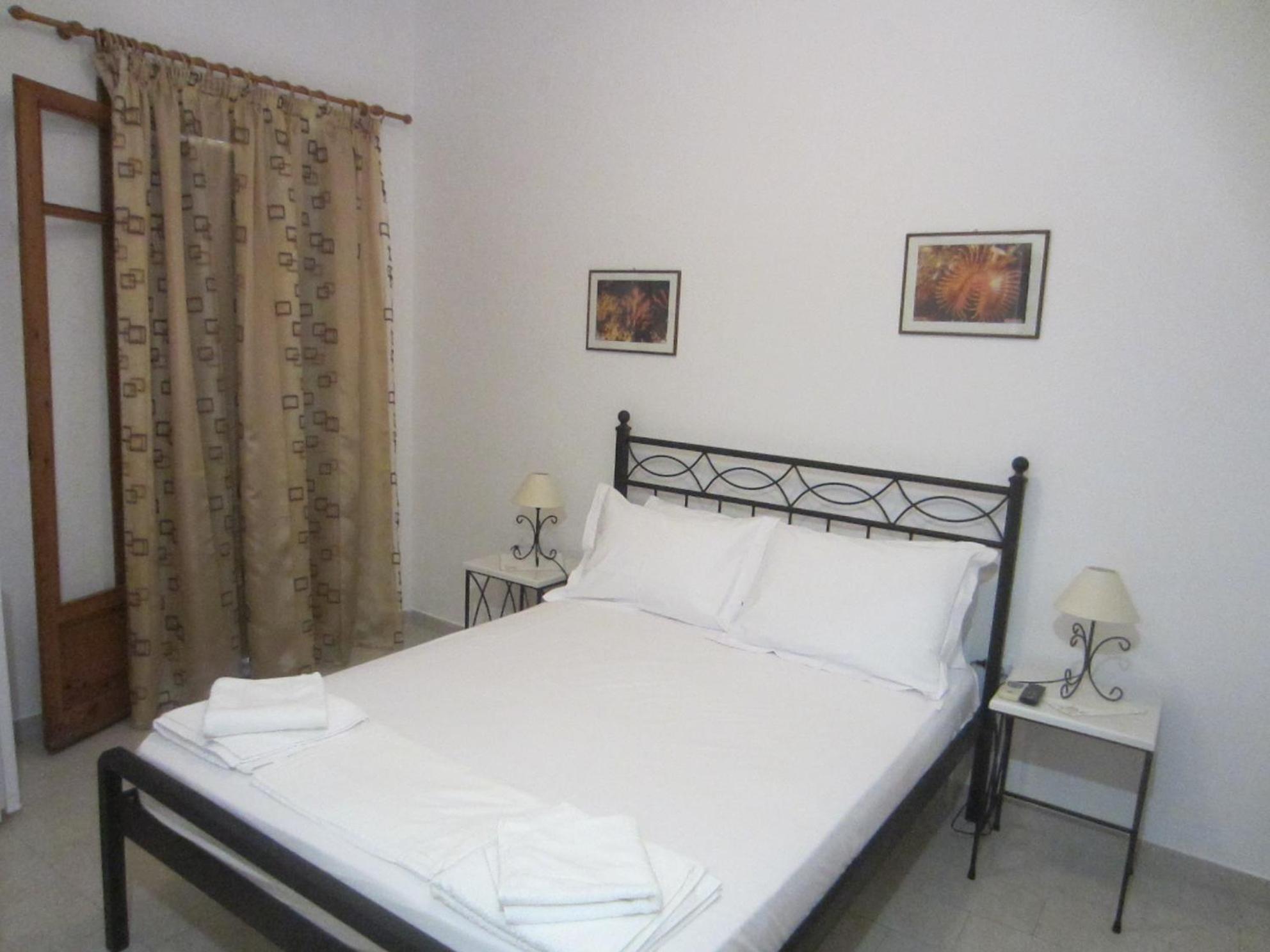 Katerina Apartments Triovasalos Luaran gambar