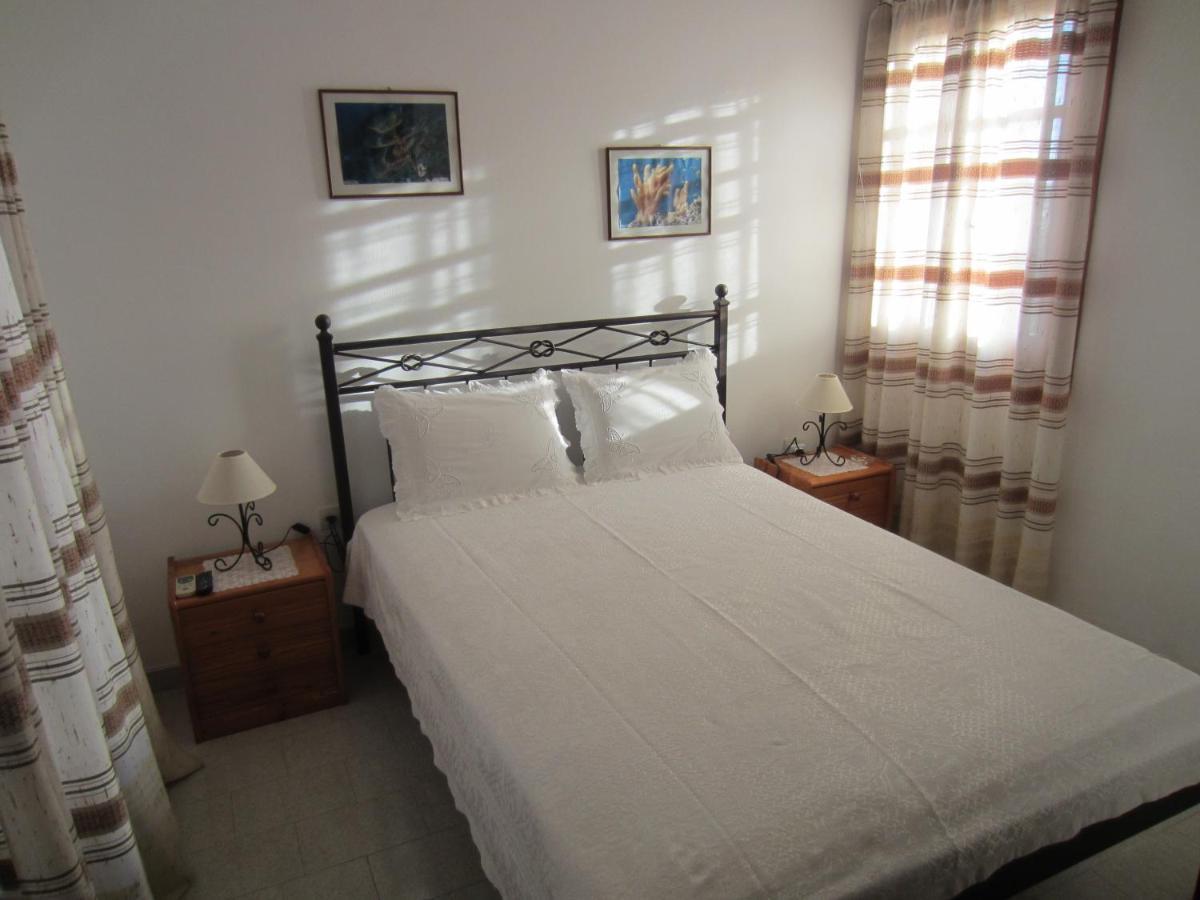 Katerina Apartments Triovasalos Luaran gambar