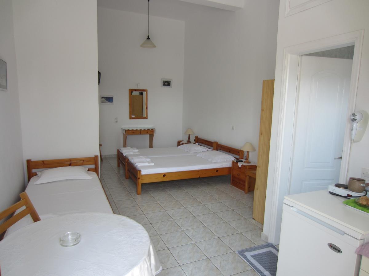 Katerina Apartments Triovasalos Luaran gambar